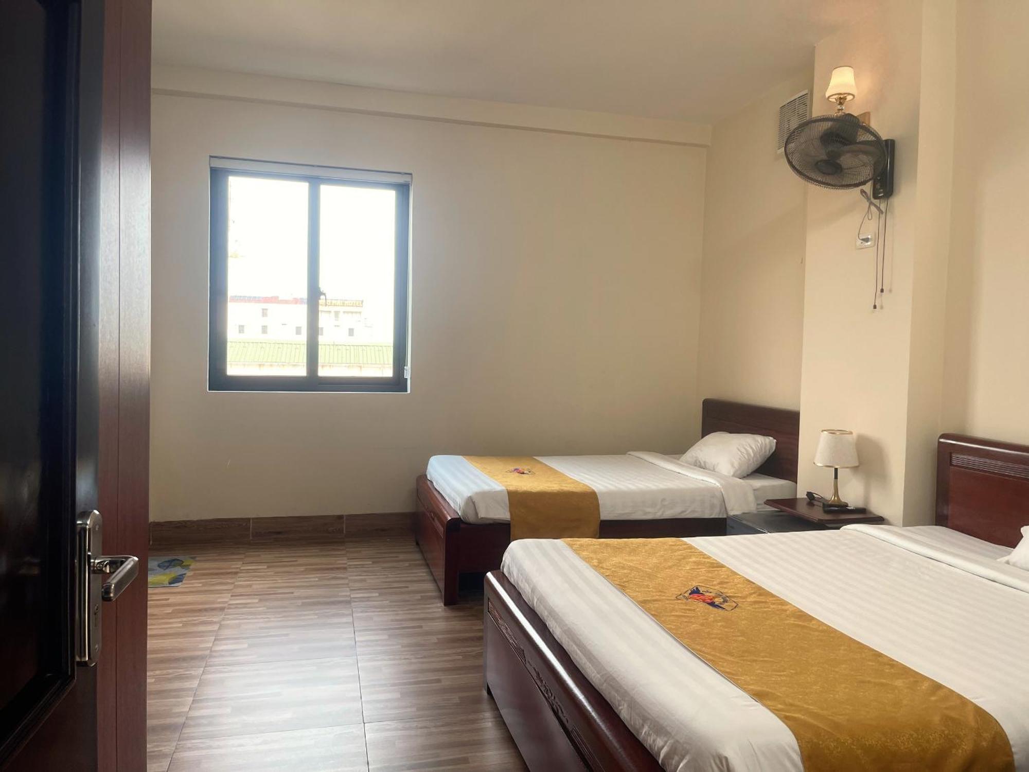 Khach San Hoa Binh Quang Tri Hotel Dong Ha Exterior photo